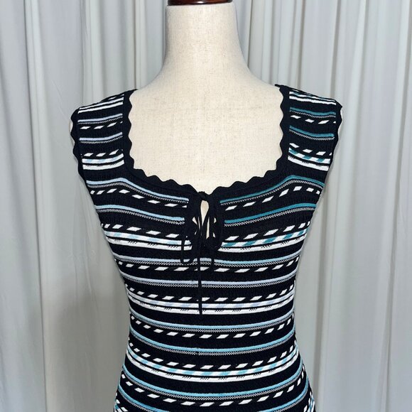 BCBGMaxazria Knit bodycon midi dress size L - Picture 2 of 3